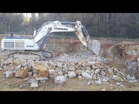 LIEBHERR R9150 EXCAVATOR