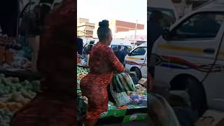 🇿🇦 PTA: Everything in this fruit and veg market👌#walkafrica #beautiful #africa #letswalk #greatwalk