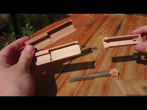 "PEZ style" dosing capsules dispenser