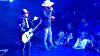 LOCASH - DRUNK DRUNK - LIVE FROM JINGLEFEST FAMILY ARENA MO 12/09/2017