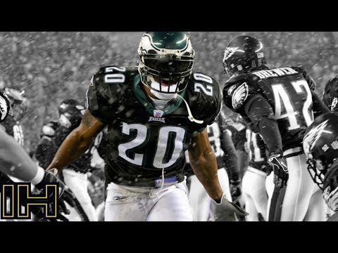 This retired Philadelphia Eagle supports single-parent families through philanthropic efforts - WHYY