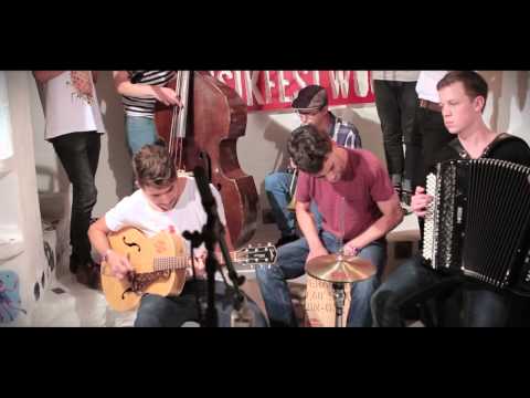 PAMPLONA GRUP | 3 Shippis im Wald | Winterthurer Musikfestwochen 2015 | BACKSTAGE ACOUSTICS