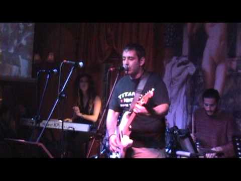 konstantinos matsikas - magises me patinia Ghost House Live (2010-02-21).mpg