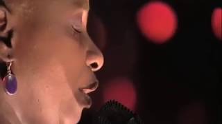 Angélique Kidjo -  Petite Fleur   (Live) ❤️