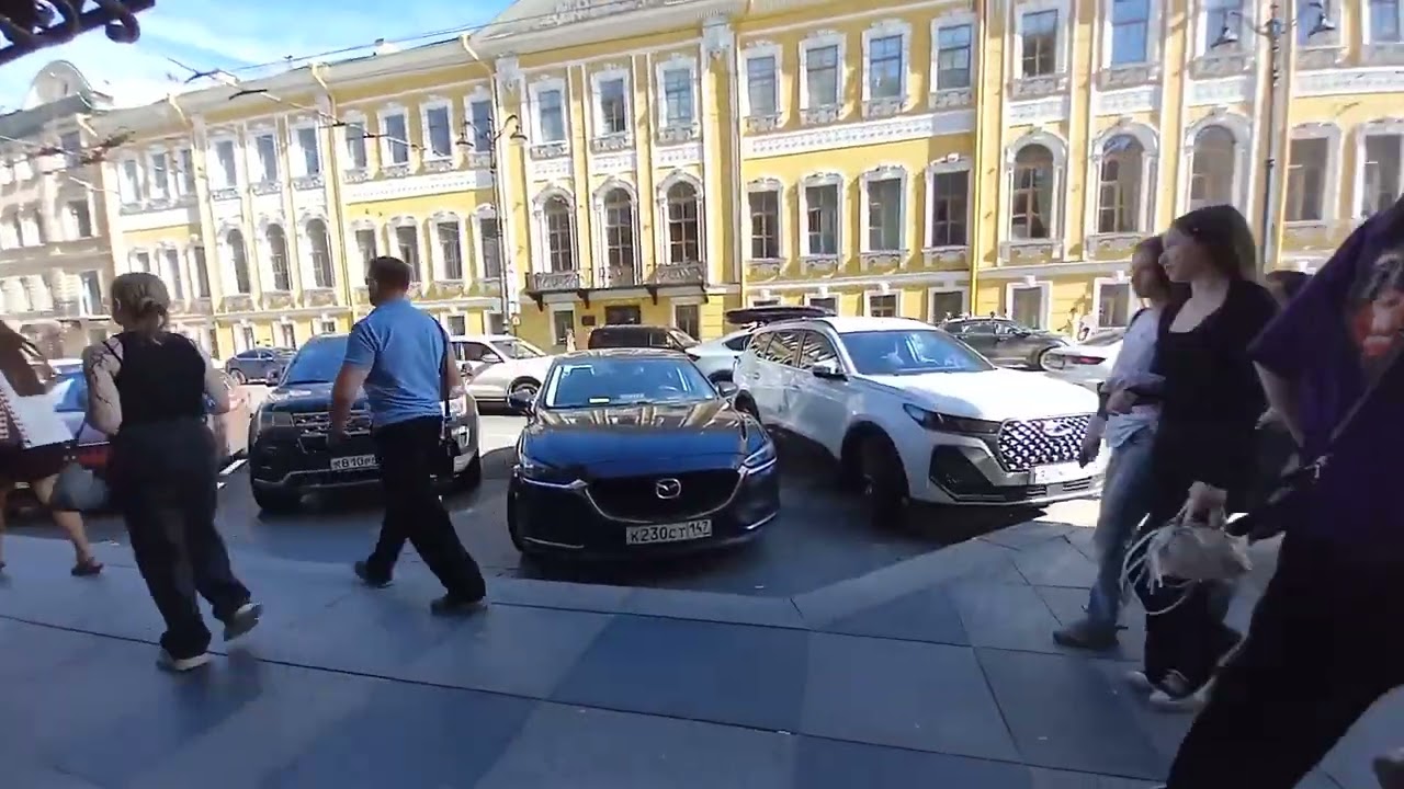 НАЛЕТЕЛИ СВИРИСТЕЛИ, БЕСПРЕДЕЛ НА САМОМ ДЕЛЕ ... ПТИЦА КРАСИВАЯ, НО СКОЛЬКО ОТ