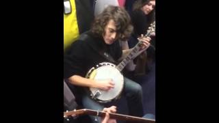 Dueling Banjos by Flats &amp; Sharps (on a Bristol to London Train)