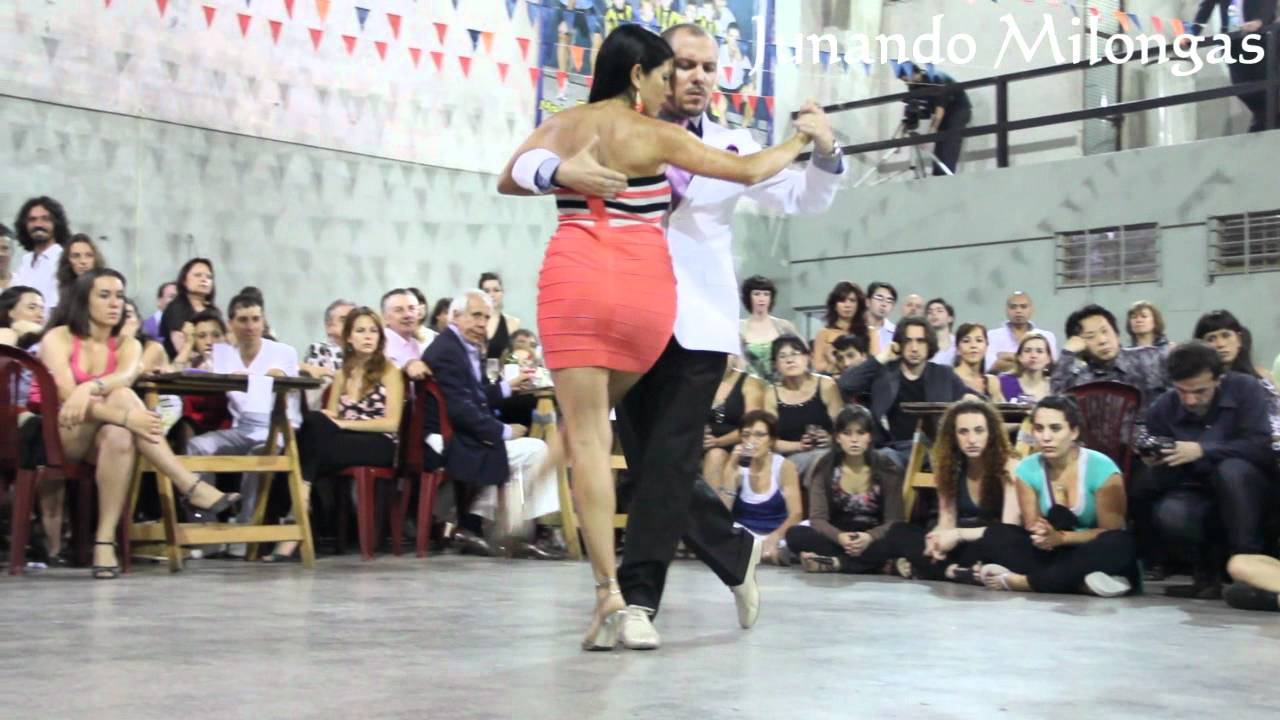 SEBASTIAN MISSE Y ANDREA REYERO EN LA MILONGA DEL MORAN 01