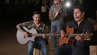 Pedazos De Mi (En Vivo) Regulo Caro y Julian Mercado