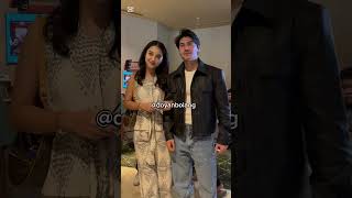 Download lagu Esta Pramanita & Bara Valentino!! mp3 Download lagu Esta Pramanita & Bara Valentino!! mp3