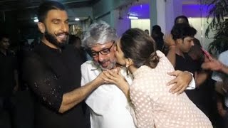 Deepika Padukone KISSES Sanjay Leela Bhansali @ Bajirao Mastani Screening