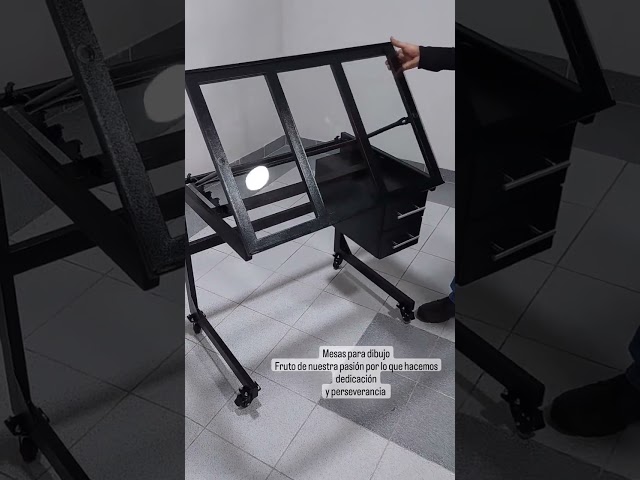 Vídeo relacionado con MEEDEN Juego de Mesa de Dibujo y Taburete de Madera, Taburete de Artista y Mesa de Manualidades con Altura Ajustable, Mesa inclinable para Obras de Arte, diseño gráfico, Lectura, Escritura