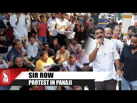 'Hum Honge Kamyab' Echoes at Azad Maidan as Ami Goenche Rakhandar Protests Against SIR