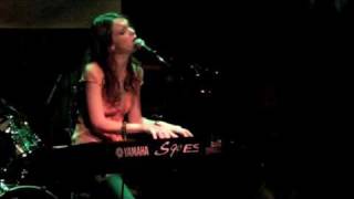 Lydia Salnikova - "Now That It's Here" (live at 3rd & Lindsley)