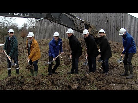 Spatenstich im NABU-Vogelschutzzentrum in Mössingen
