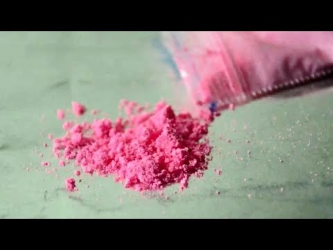 PINK COCAINE, THE FASHIONABLE DRUG AMONG MADRID'S POSH PEOPLE THAT IS NOT WHAT IT SEEMS...