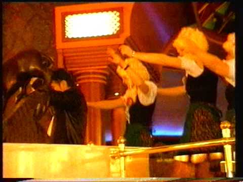 Frans Theunisz - Zing ns eve spring 'ns eve (Clip van de week TV8 Limburg)