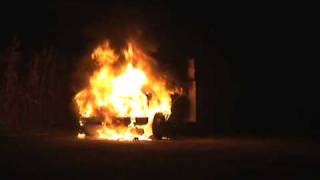 preview picture of video 'Landscaping Truck Set Ablaze In Lake Station Indiana'