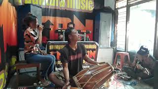 Download lagu NAMBANG DAWA Voc. DIAN GAVRILA mp3