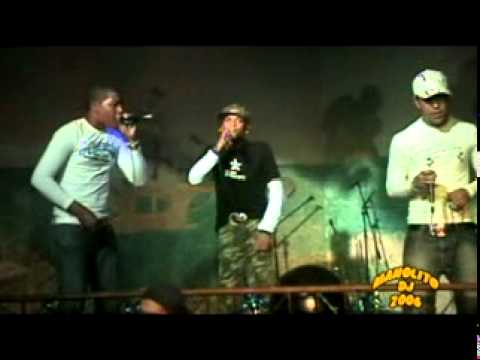 Elvis Manuel y Adonis Mc   Esa Mulata Me La Aplico   1 En Vivo 1