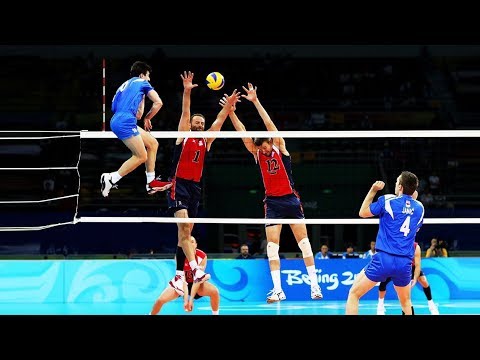Volleyball Players Without Gravity (HD)