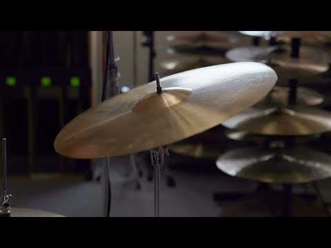 Paiste 18" Signature Fast Crash Cymbal 1252g image 4