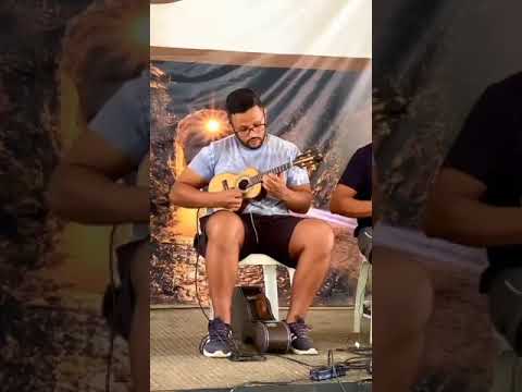 Entre mil... Você   (Jacob do Bandolim)  no cavaquinho
