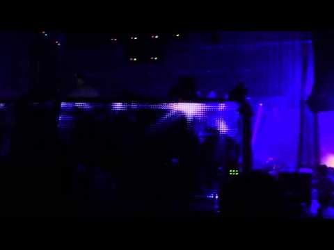 19th Bal en Blanc Calvin Harris