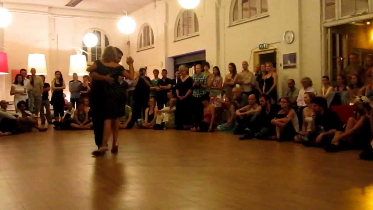 Carlos Espinoza en Noelia Hurtado in Amsterdam (Salon La Bruja)  "No te apures cara blanca"