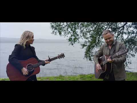 Derek Ryan & Effie Neill - Batten Down The Hatches (Official Video)