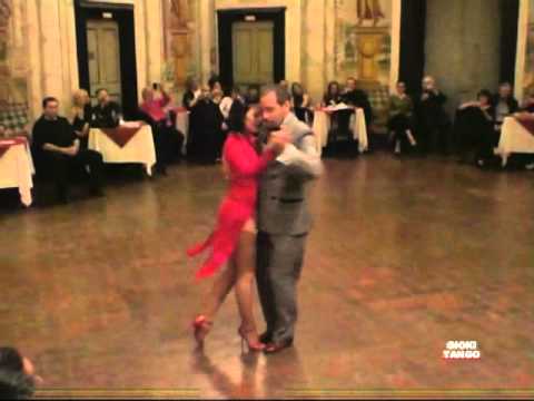  Cristina Sosa  and  Daniel Nacucchio  are  dancing  to  the  milonga  "  Maldonado  "