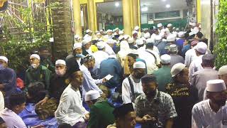 Download lagu syamsi syumus, yaa laqolbin, ustadz ibrahim. mp3