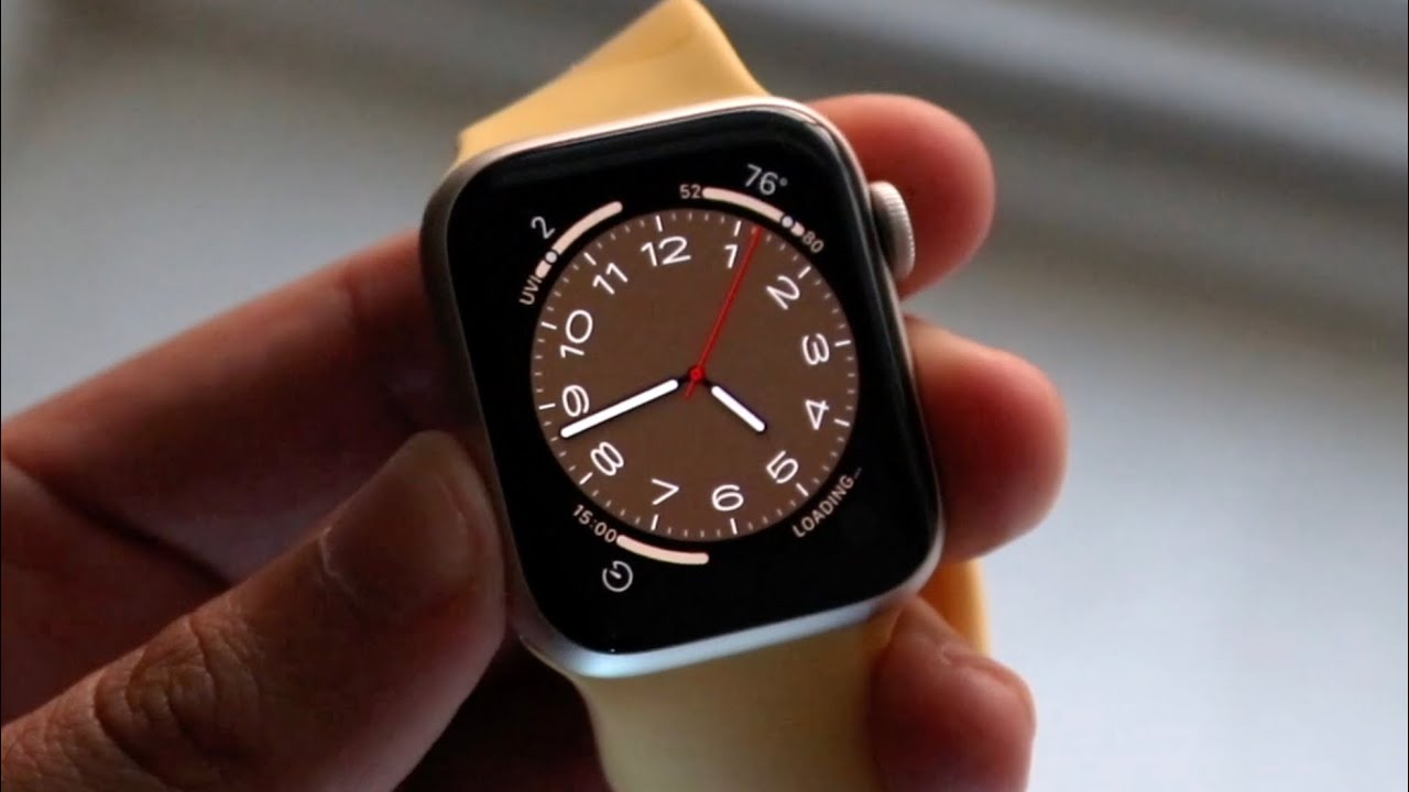 Apple Watch SE 2 In 2026! (Still Worth Buying?) (Review)