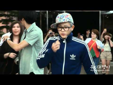 [FANCAM]120607 ZE:A Dongjun - SJ kiss the radio