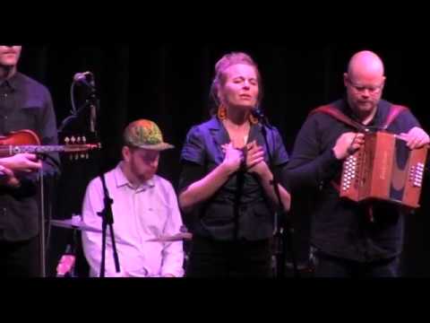 “Dressed in Yellow” by M. Smiley [Moira Smiley Live At Freight & Salvage]