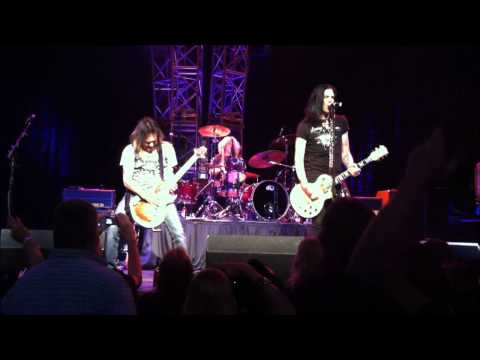 Sin City Sinners with Jeff LaBar of Cinderella: Whole Lotta Love