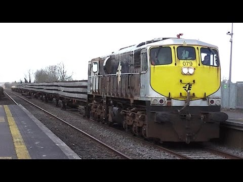 IE 071 Class Locomotive 079 + Panel Train - Monasterevin Station