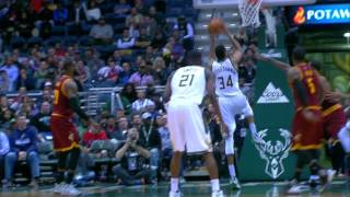 Giannis Antetokounmpo - Milwaukee Bucks
