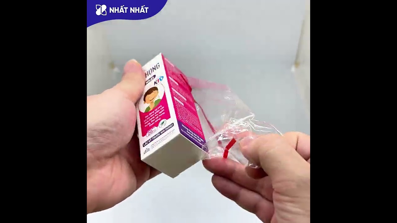 Dung Dịch Xịt Họng Nhất Nhất Kid