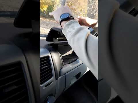 Как открыть верхнюю крышку бардачка (вещевого ящика) Газель!