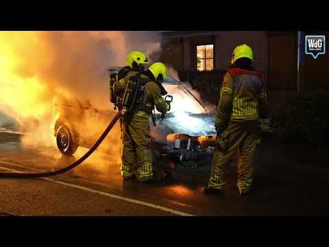 Bestelauto brand volledig uit op Boshoverweg Weert