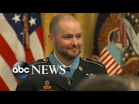 Army medic honored for treating soldiers while under enemy fire