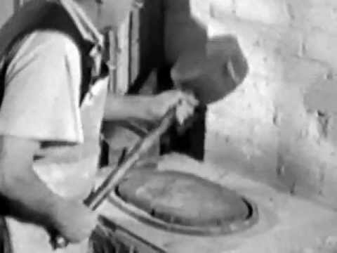download lagu mp3 mp4 Saggar Makers Bottom Knocker, download lagu Saggar Makers Bottom Knocker gratis, unduh video klip Saggar Makers Bottom Knocker