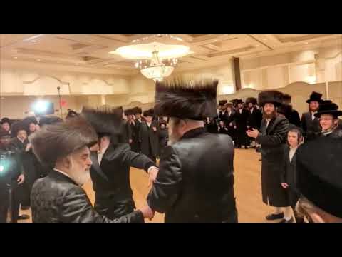 Viznitz Yerushalayim Rebbe Dancing At The Stern Wedding  - Adar II 5782