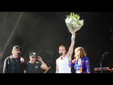 Elastinen - Täytyy jaksaa Ft Sami Hedberg (Radio Suomipopin Helsinkipäivän konsertti 12.6.2018)