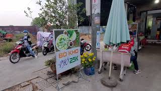 One dollar phở, Việt Nam!