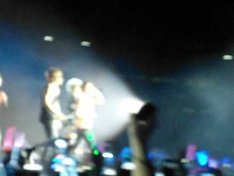 120922 [FANCAM] SUPER JUNIOR FEAT F(X) 'OOPS'