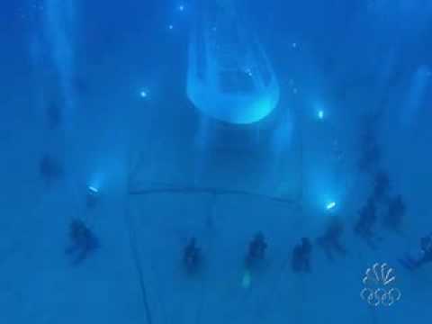 Penn&Teller Off The Deep End - Disappearing Submarine