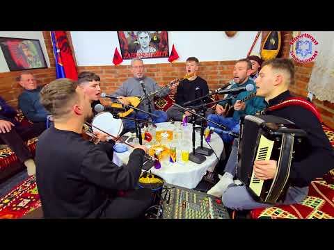 Dr.RUGOVA Këndojn Vllezrit Bajraj