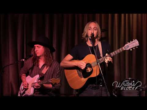 Will Buck - Wolves in the Back House [Live Acoustic from Hotel Cafe]