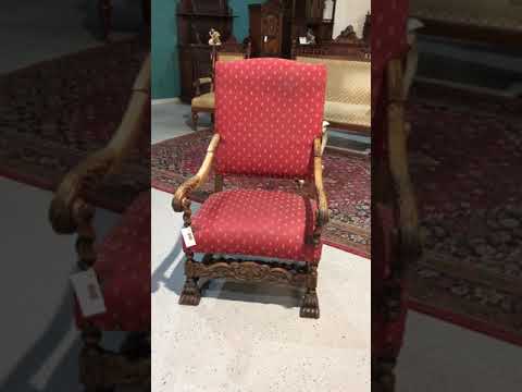 Антикварное кресло из массива дуба